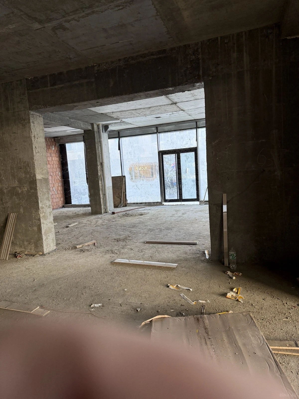 Kirayə verilir obyekt 214 m²