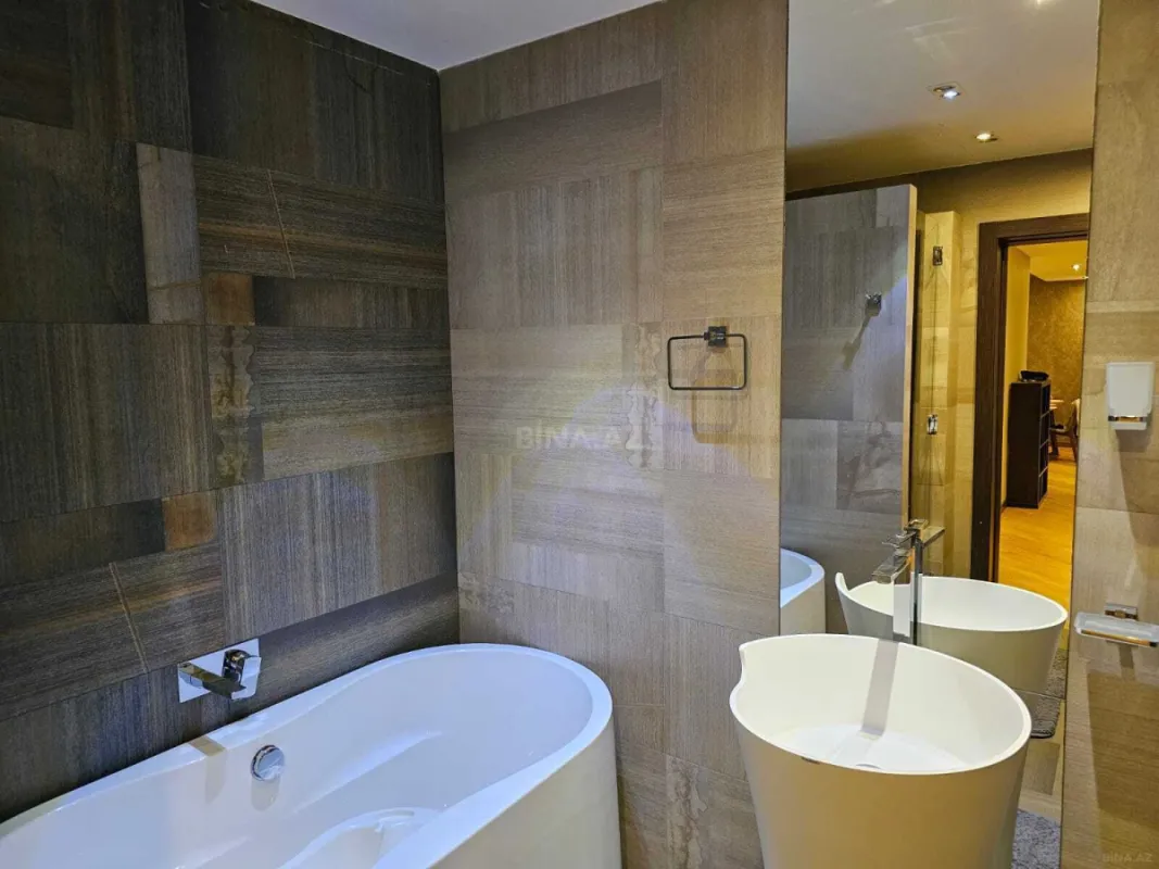 Satılır 3 otaqlı mənzil 113 m²