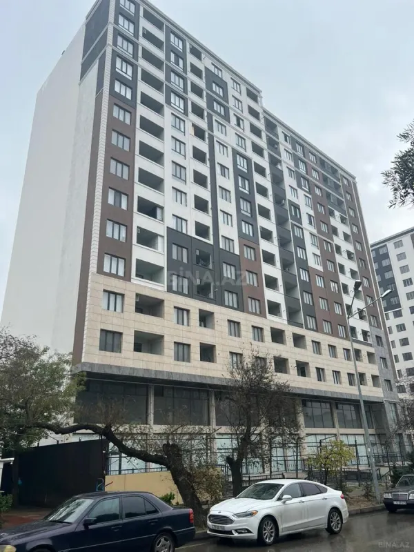 Satılır 3 otaqlı mənzil 127 m²