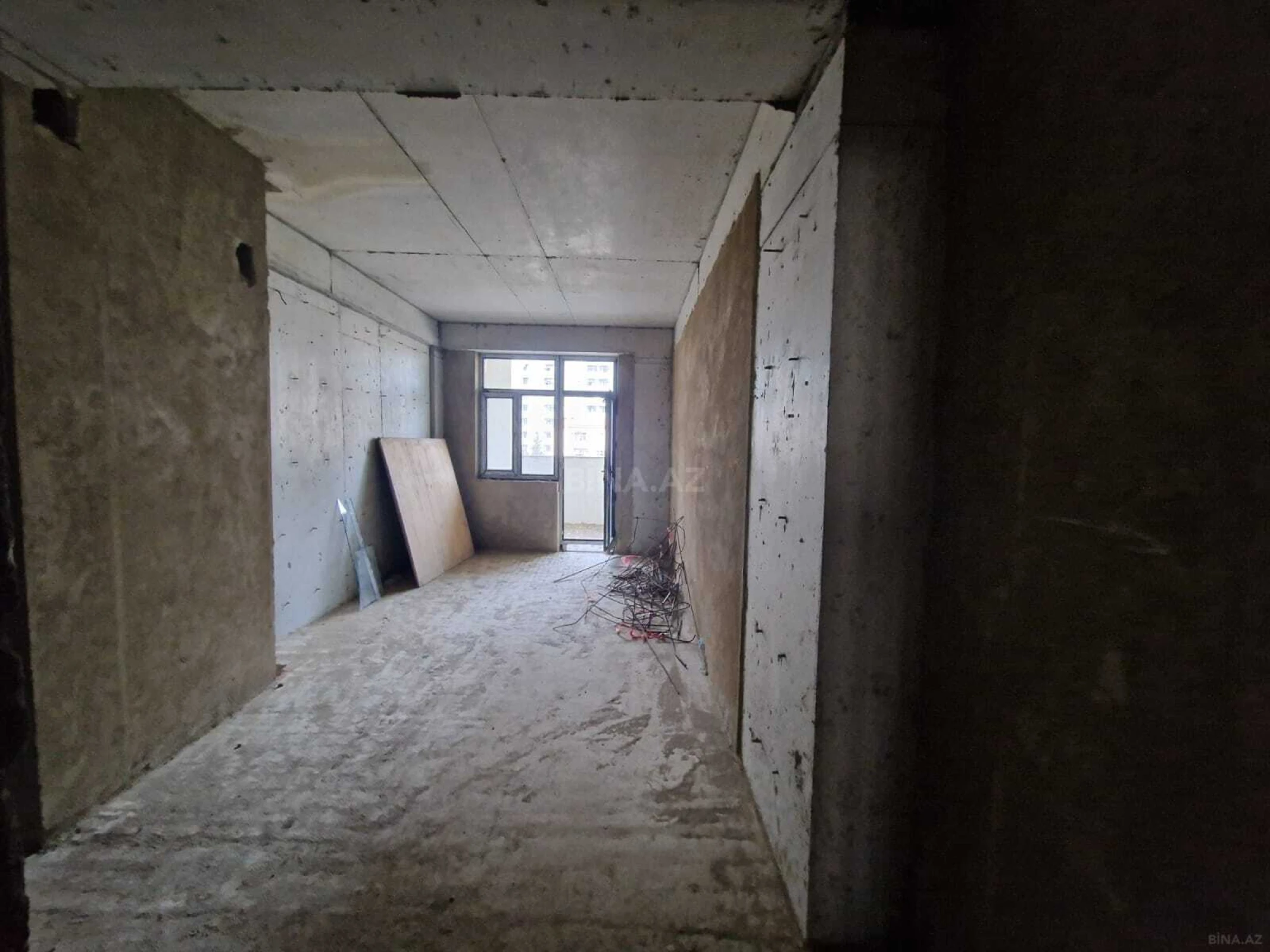 Satılır 3 otaqlı mənzil 127 m²