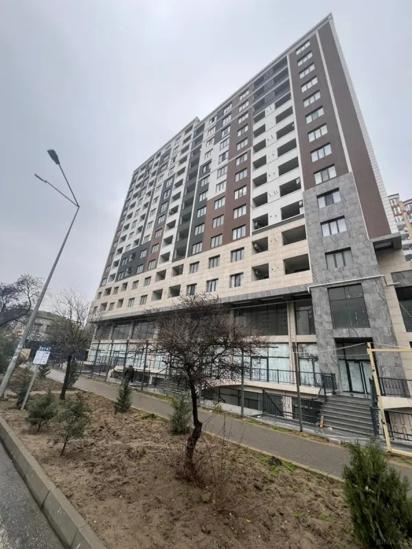 Satılır 3 otaqlı mənzil 127 m²