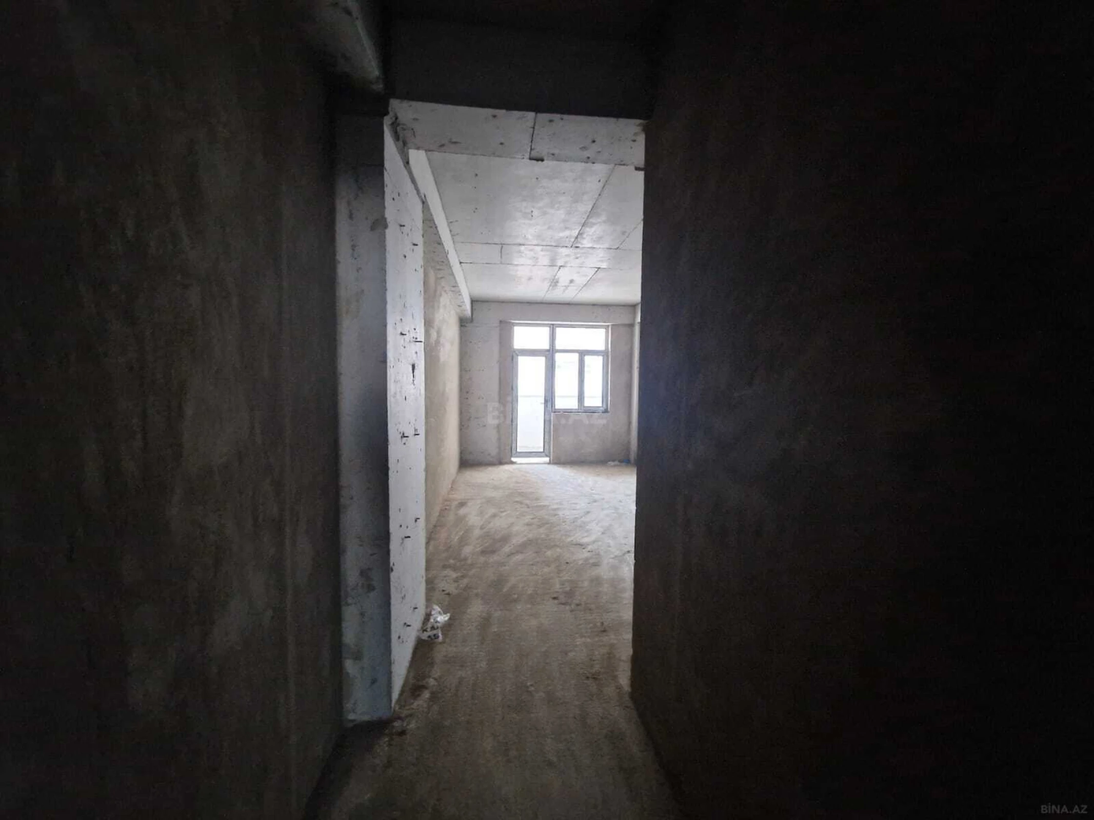 Satılır 3 otaqlı mənzil 127 m²