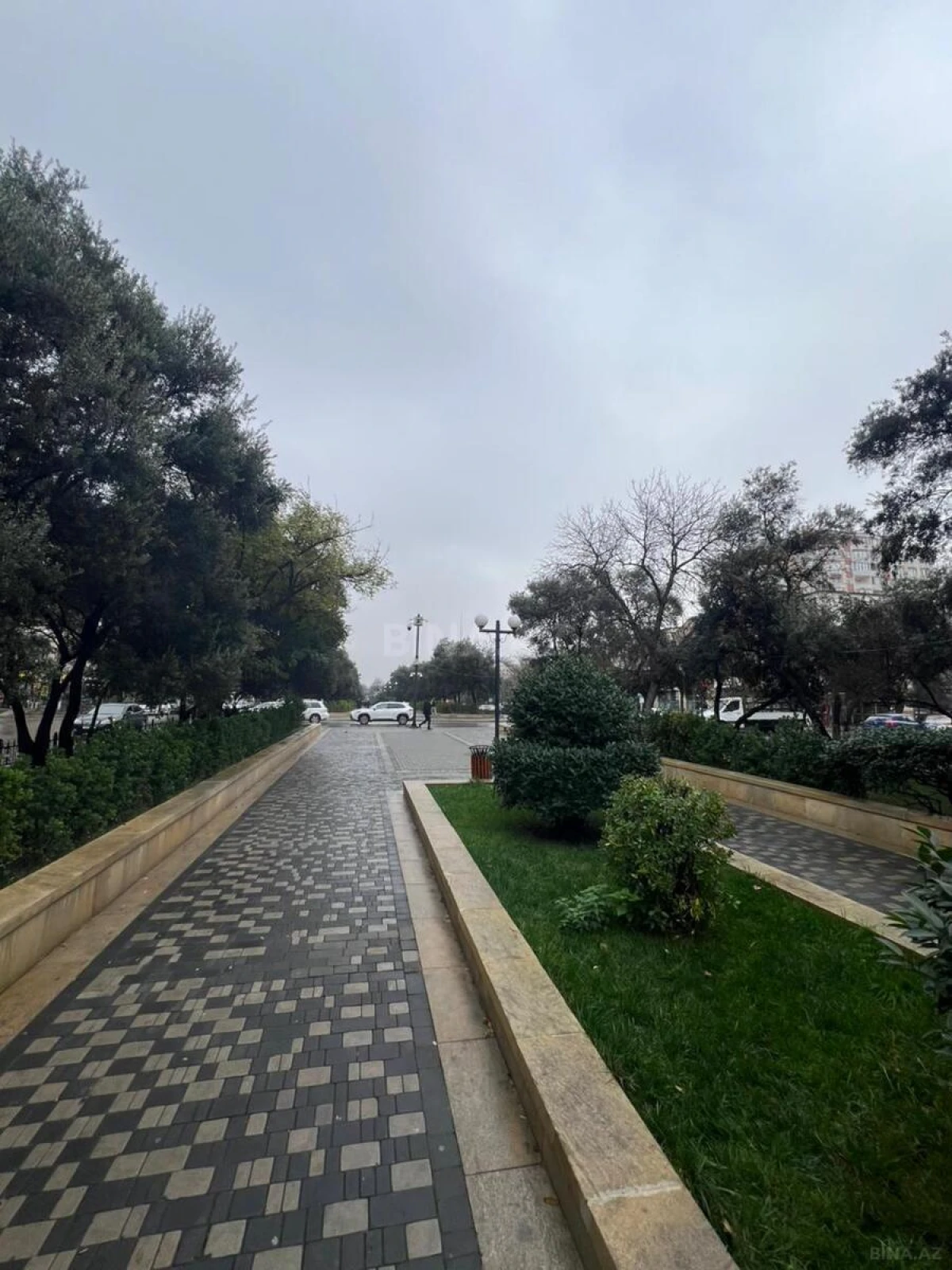 Satılır 3 otaqlı mənzil 127 m²