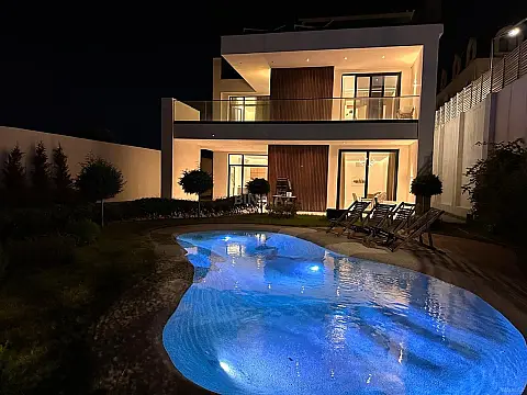 Kirayə verilir 4 otaqlı həyət evi 400 m²