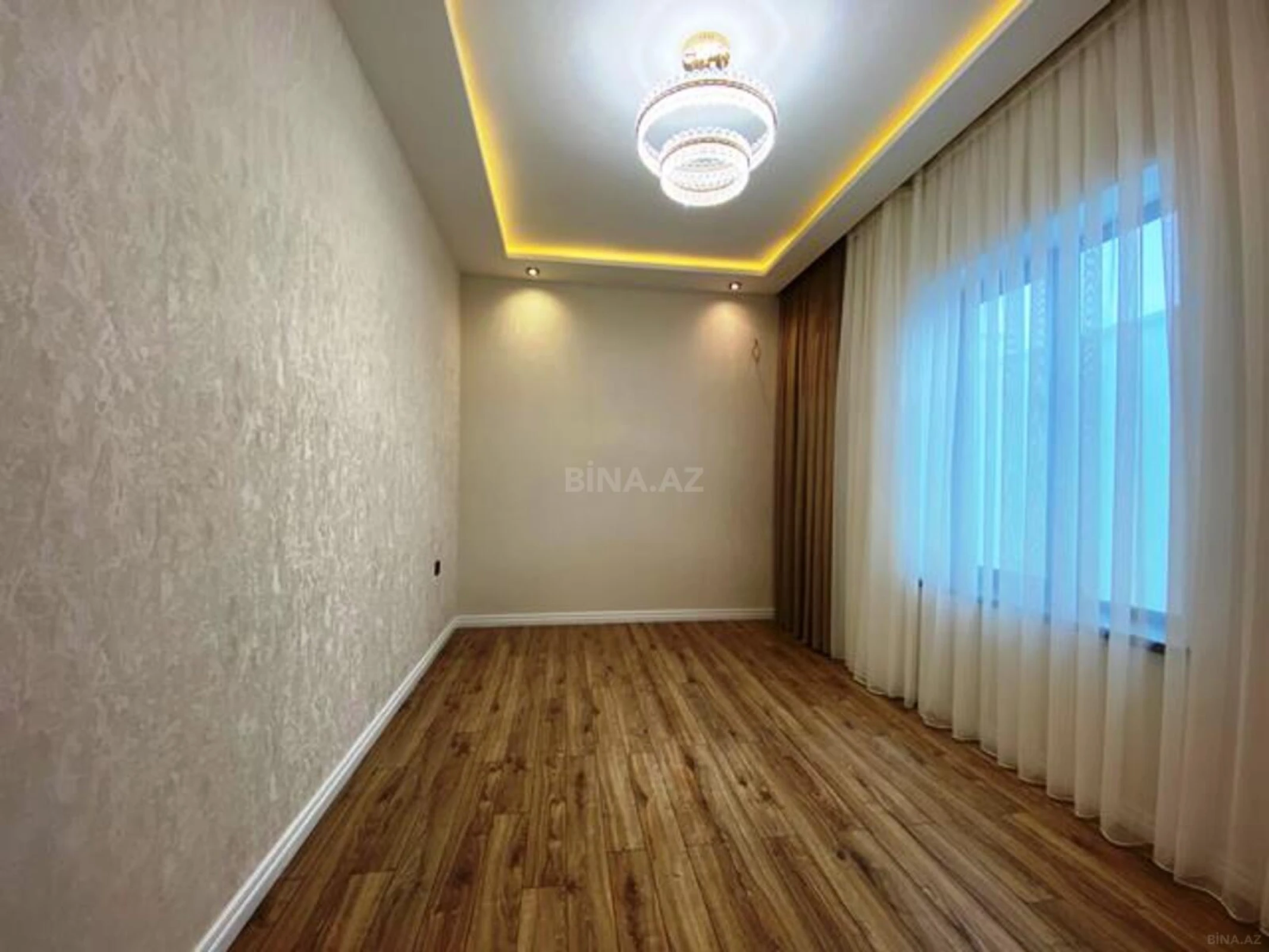 Satılır 4 otaqlı həyət evi 140 m²