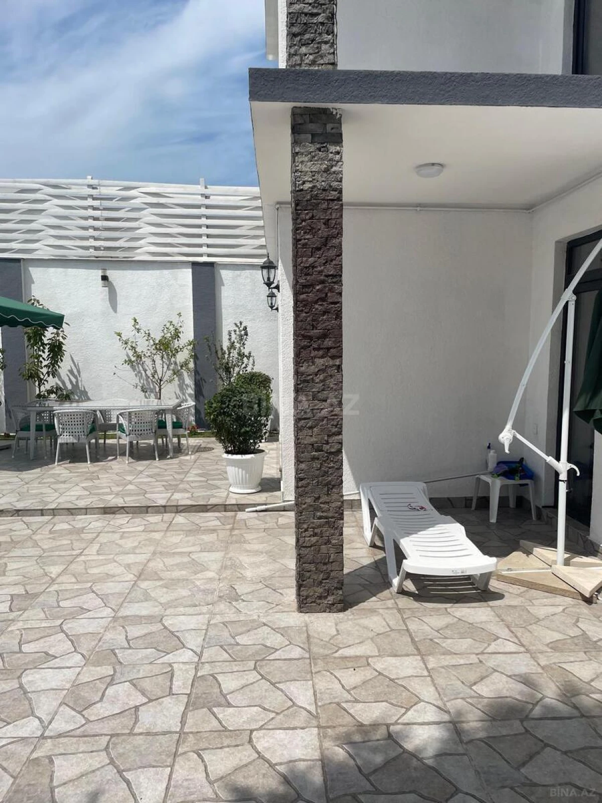 Kirayə verilir 4 otaqlı həyət evi 300 m²