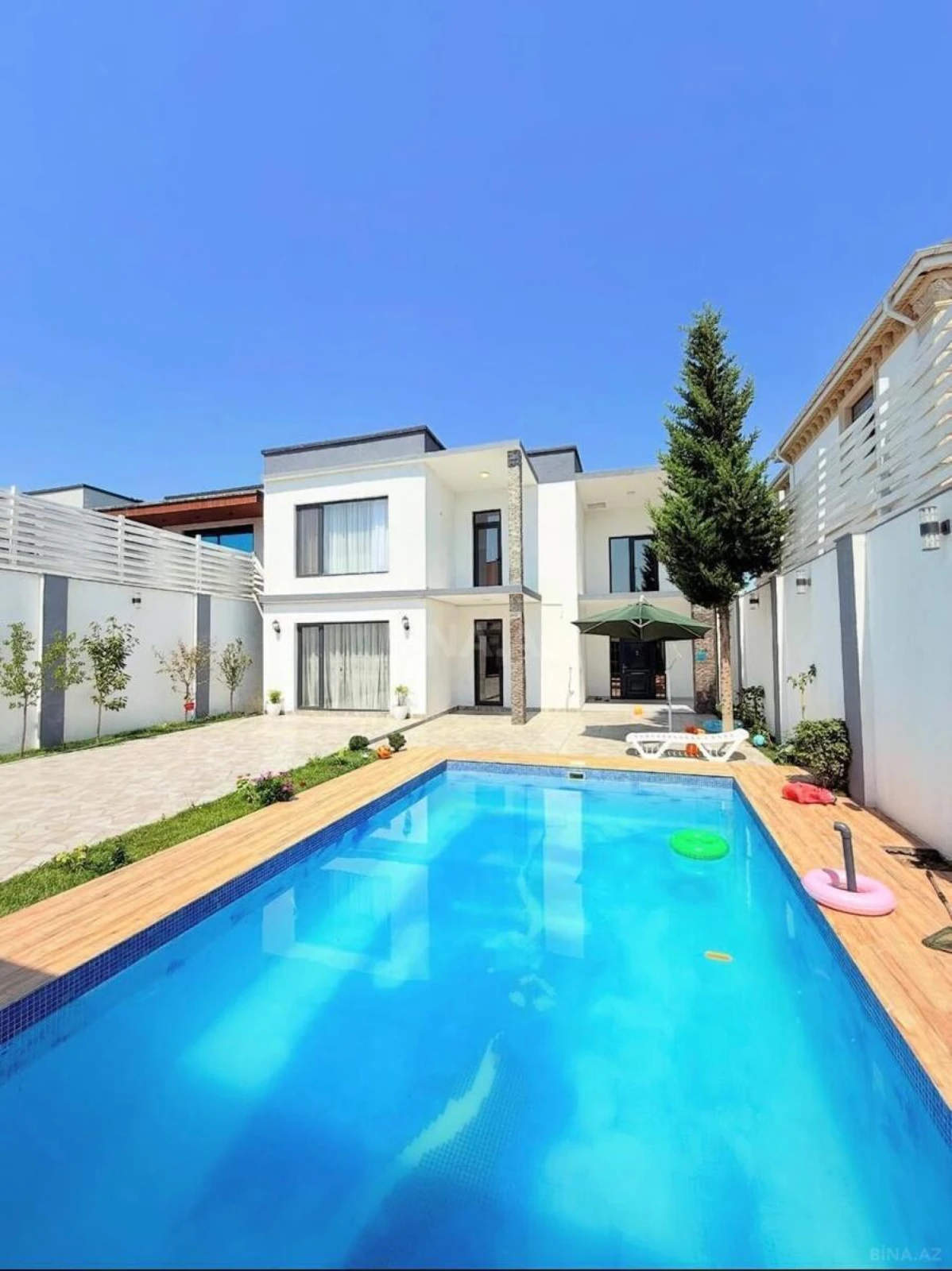 Kirayə verilir 4 otaqlı həyət evi 300 m²