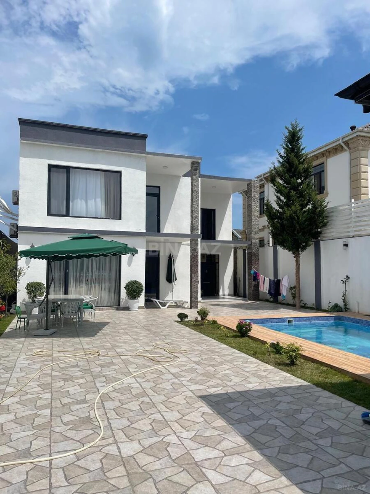 Kirayə verilir 4 otaqlı həyət evi 300 m²
