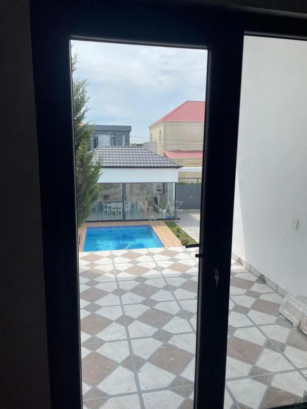 Kirayə verilir 4 otaqlı həyət evi 300 m²