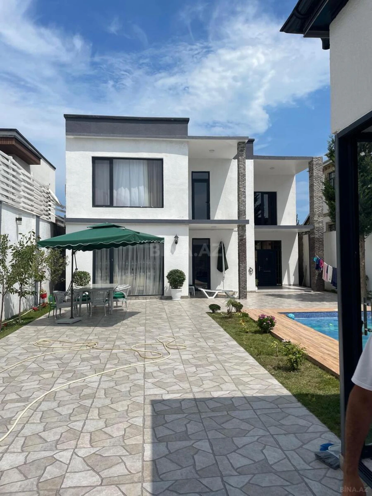 Kirayə verilir 4 otaqlı həyət evi 300 m²