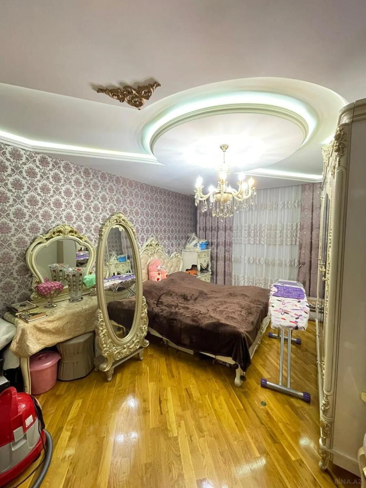 Kirayə verilir 2 otaqlı mənzil 140 m²