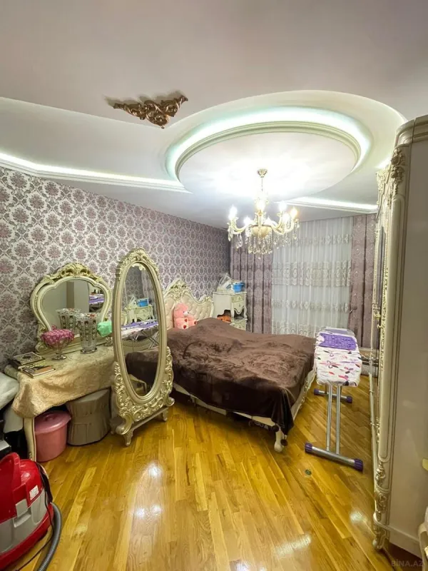 Kirayə verilir 2 otaqlı mənzil 140 m²