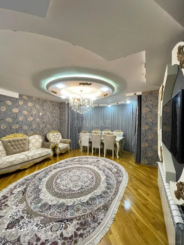 Kirayə verilir 2 otaqlı mənzil 140 m²
