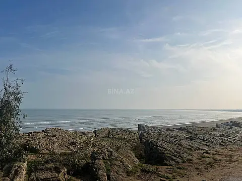 Satılır obyekt 850 m²