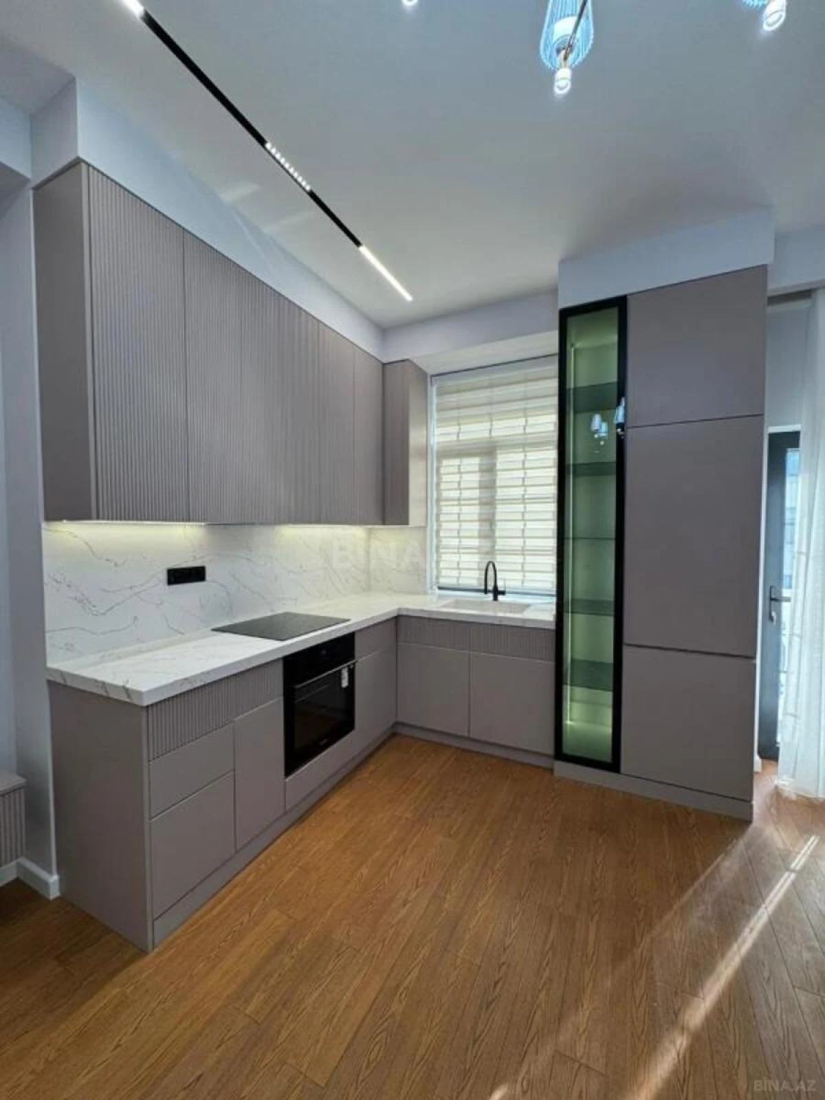 Satılır 2 otaqlı mənzil 75 m²