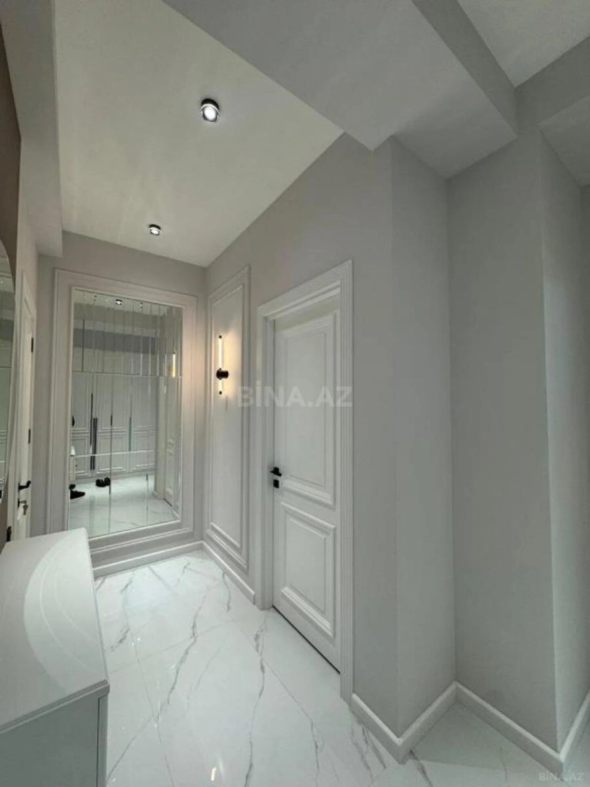 Satılır 2 otaqlı mənzil 75 m²