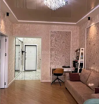 Kirayə verilir 2 otaqlı mənzil 70 m²