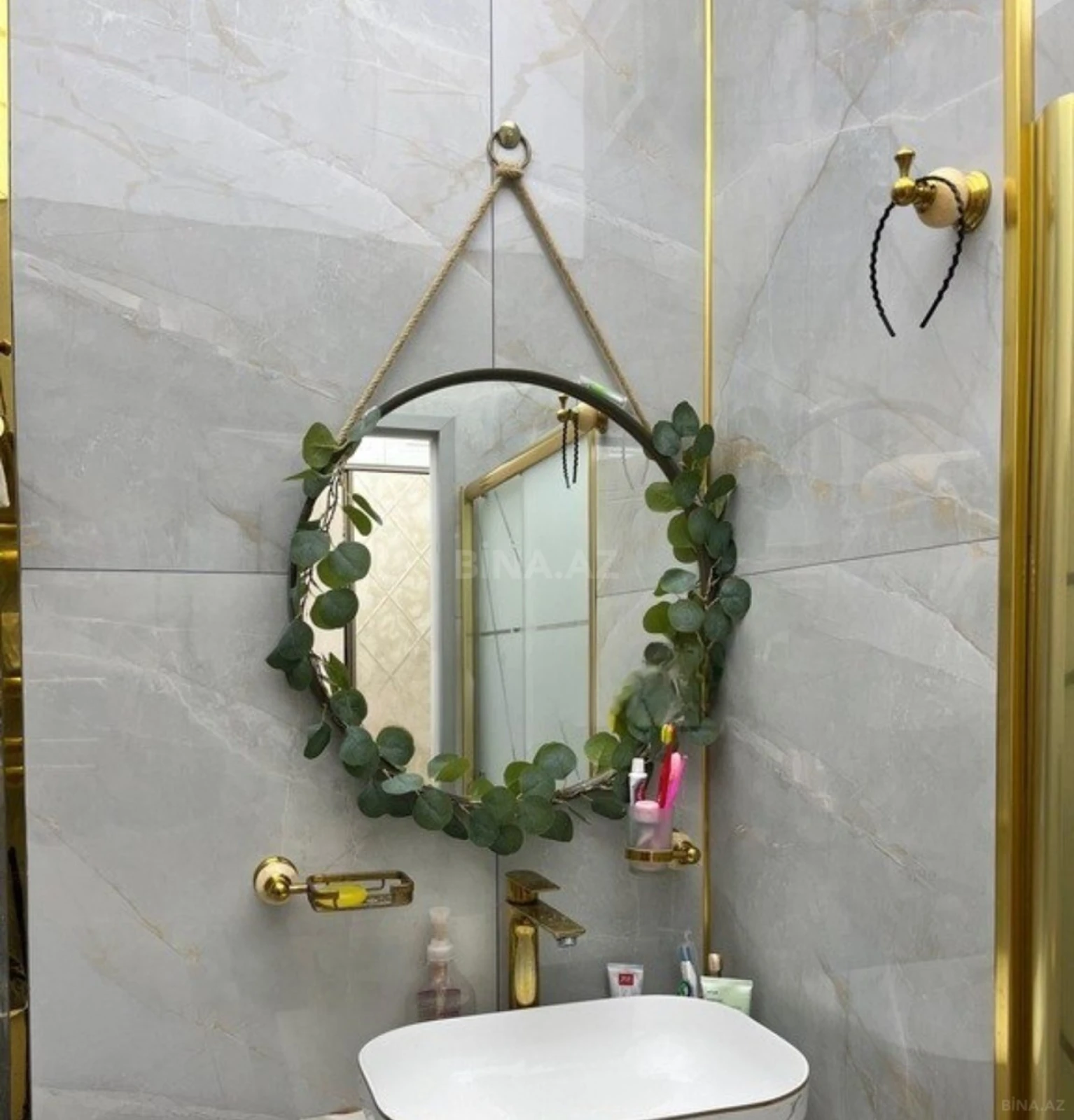 Kirayə verilir 2 otaqlı mənzil 70 m²