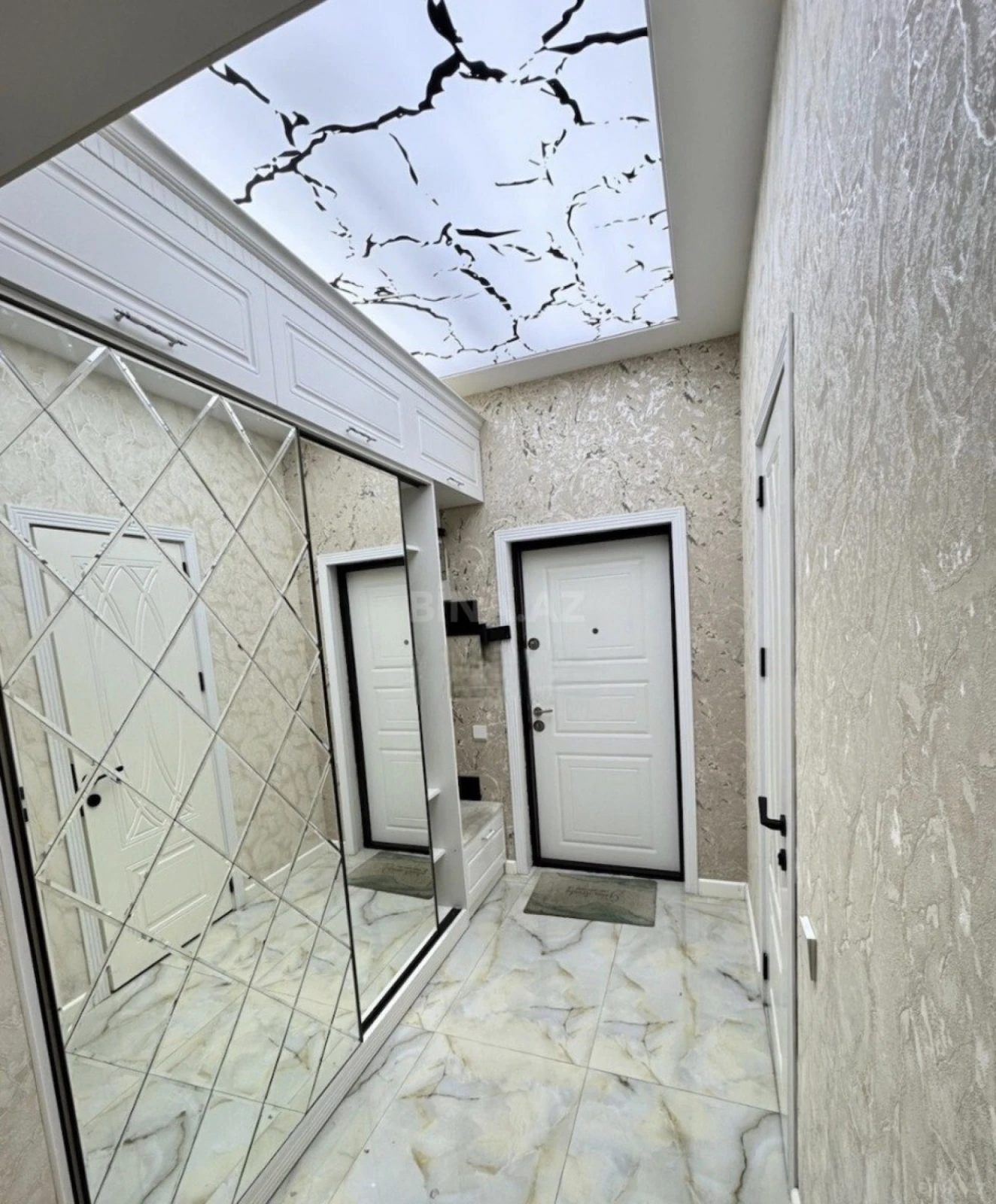 Kirayə verilir 2 otaqlı mənzil 70 m²