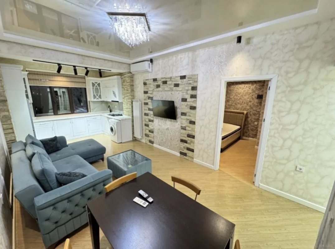 Kirayə verilir 2 otaqlı mənzil 70 m²
