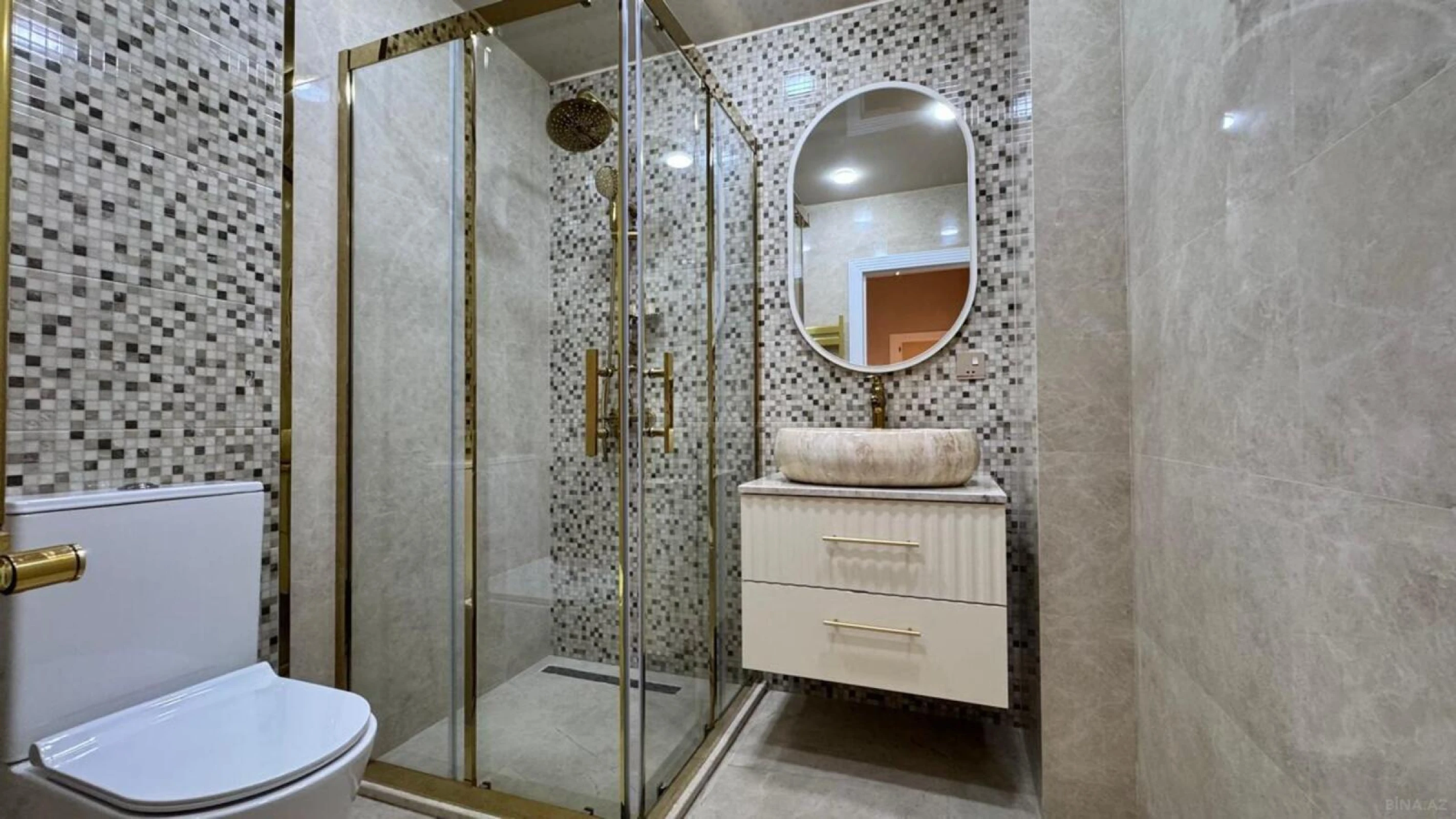 Satılır 2 otaqlı mənzil 77 m²