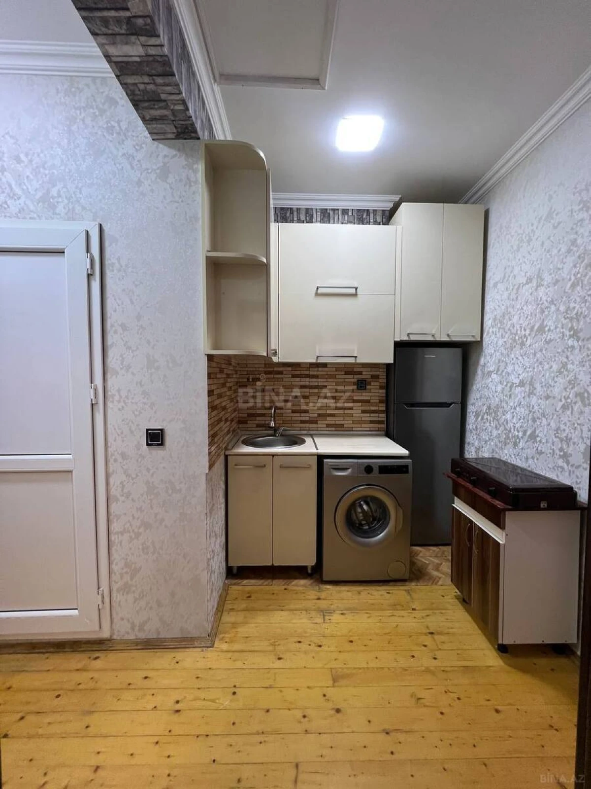 Kirayə verilir 2 otaqlı mənzil 37 m²