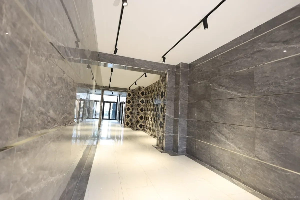 Satılır 3 otaqlı mənzil 107 m²