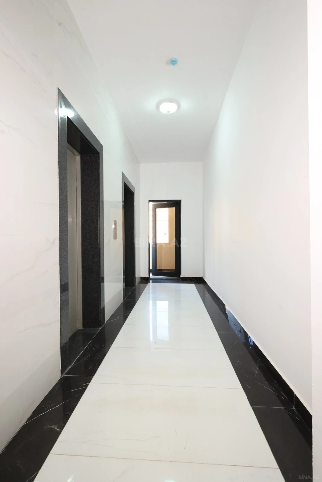 Satılır 3 otaqlı mənzil 107 m²