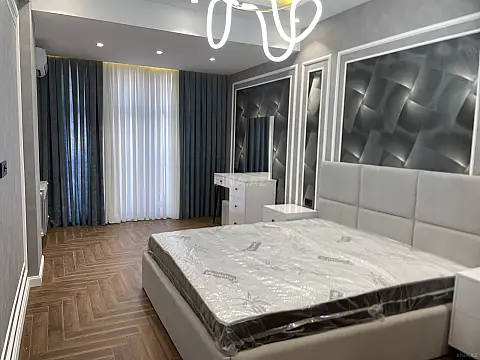 Satılır 3 otaqlı mənzil 115 m²
