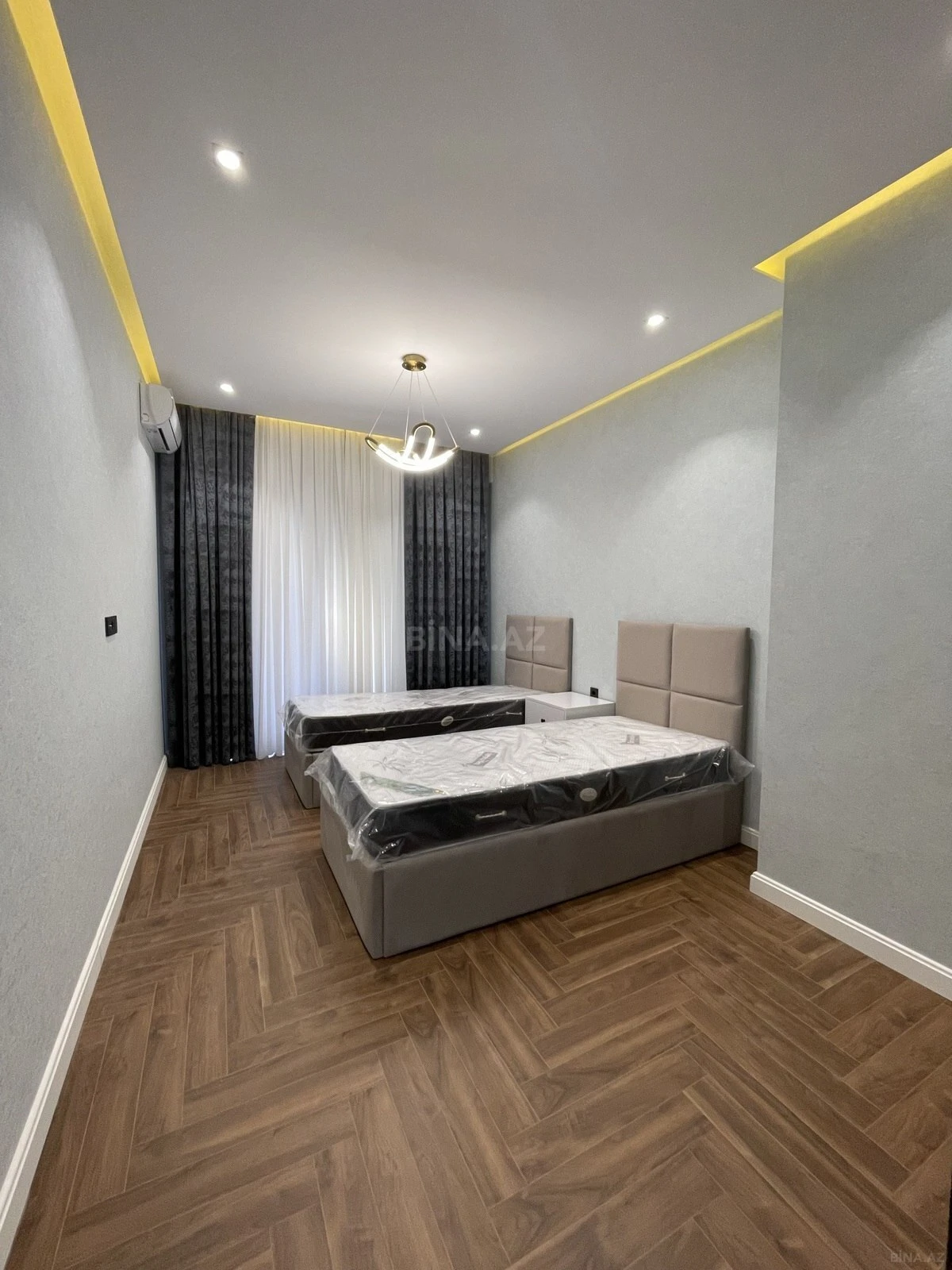 Satılır 3 otaqlı mənzil 115 m²