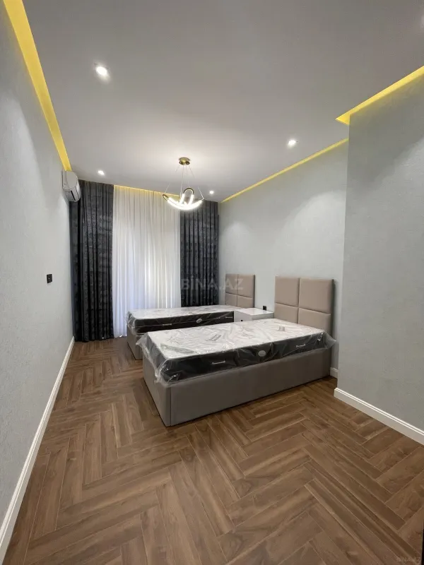 Satılır 3 otaqlı mənzil 115 m²