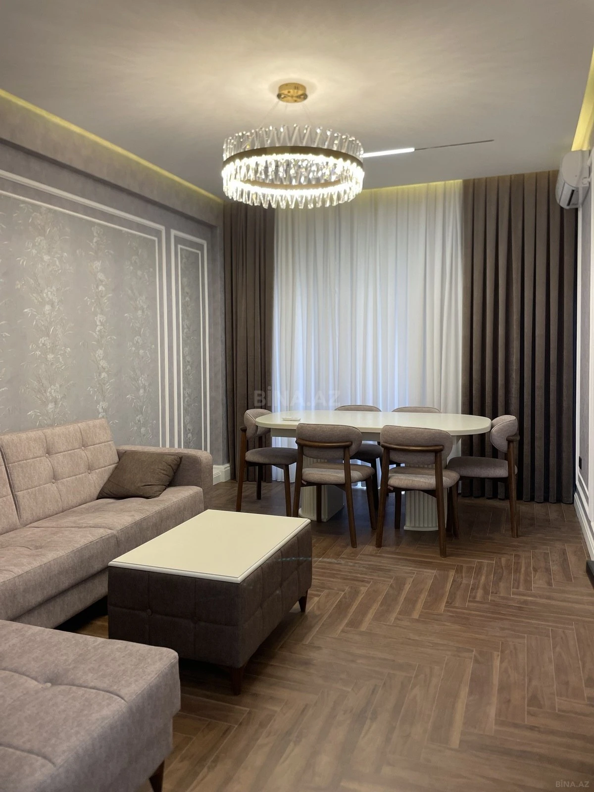 Satılır 3 otaqlı mənzil 115 m²
