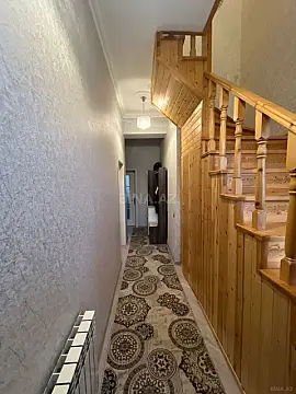 Satılır 5 otaqlı həyət evi 150 m²