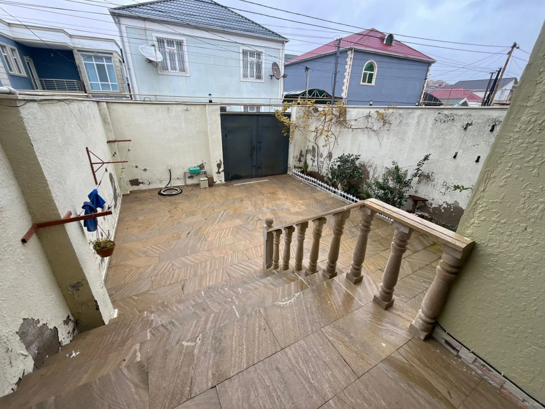 Satılır 5 otaqlı həyət evi 150 m²