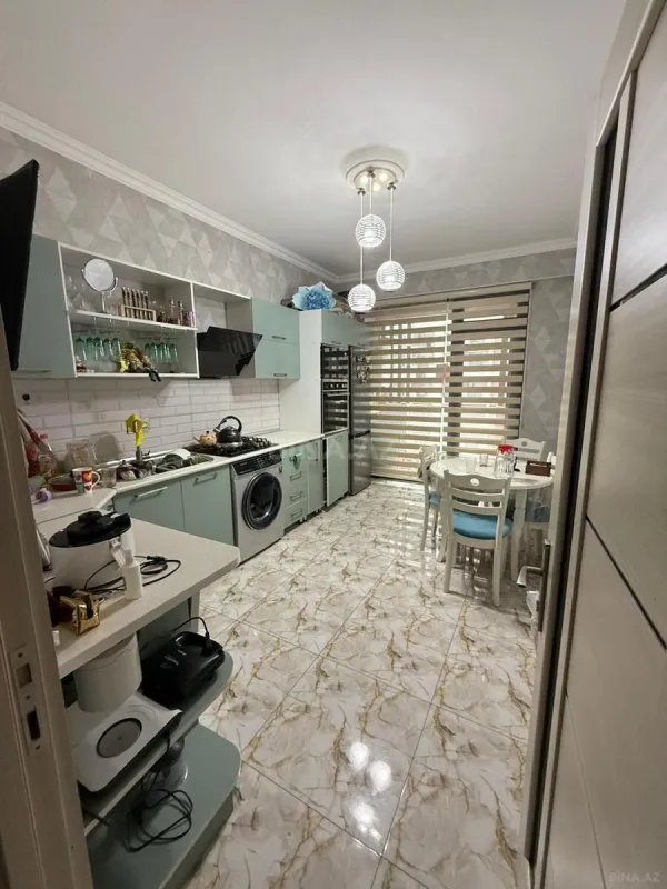Satılır 2 otaqlı mənzil 83 m²