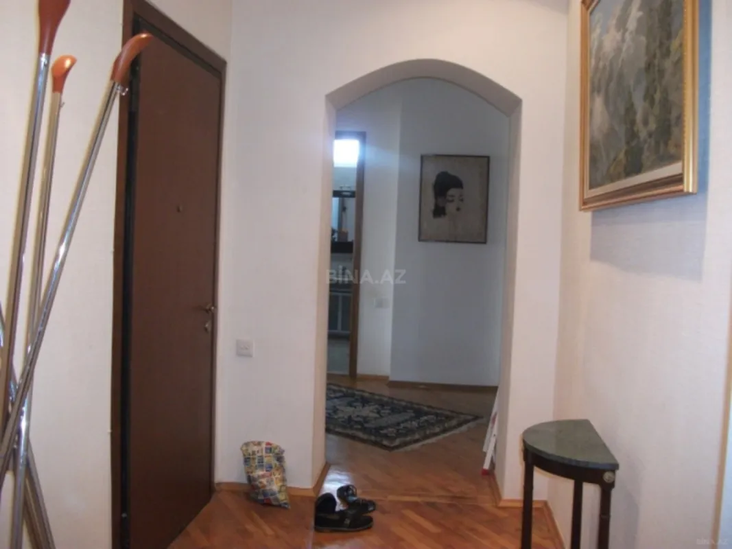 Satılır 2 otaqlı mənzil 85 m²