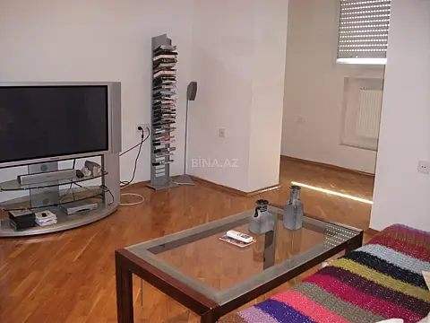 Satılır 2 otaqlı mənzil 85 m²