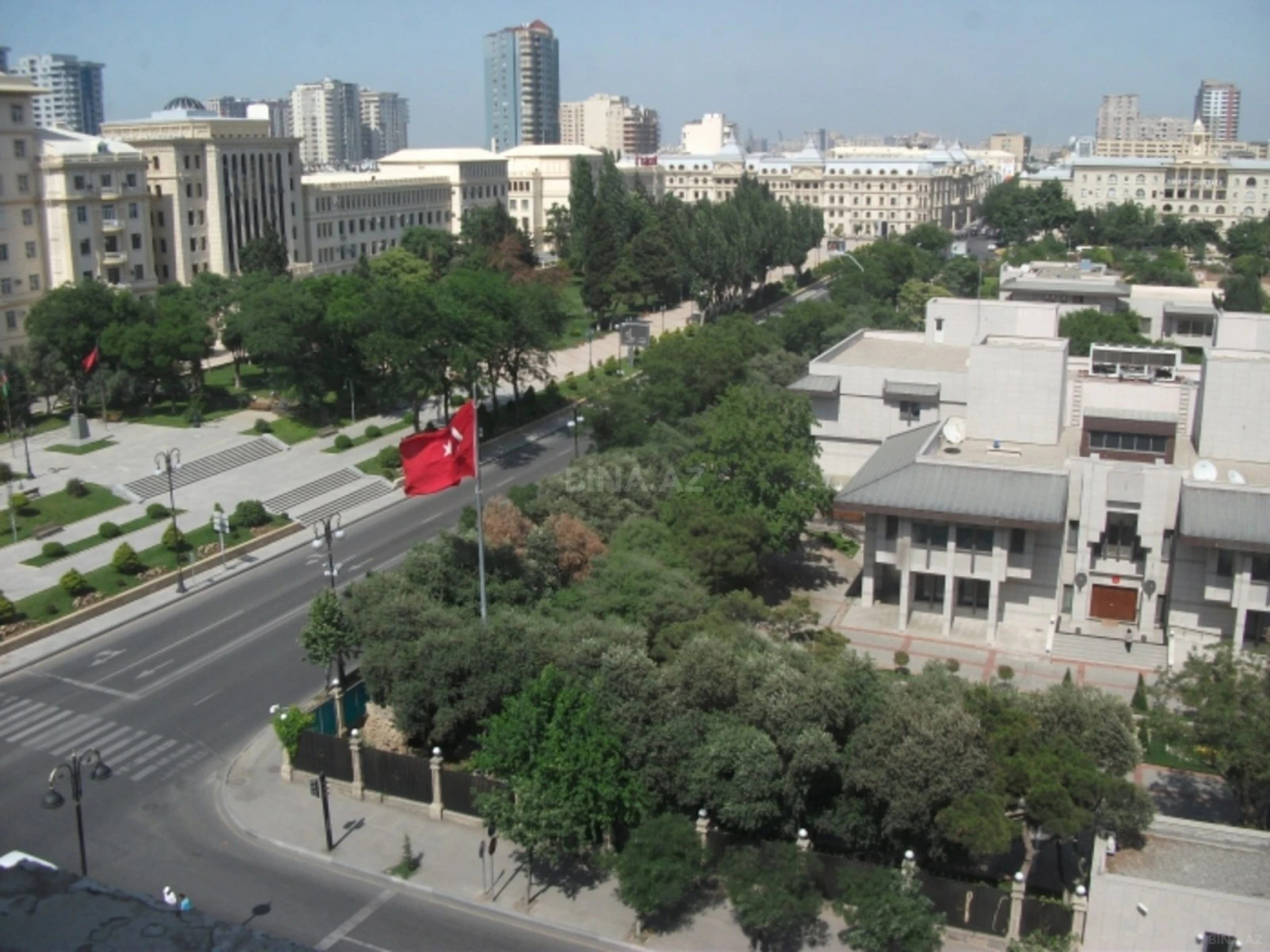 Satılır 2 otaqlı mənzil 85 m²