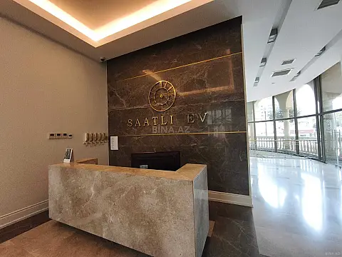 Satılır 4 otaqlı mənzil 210 m²