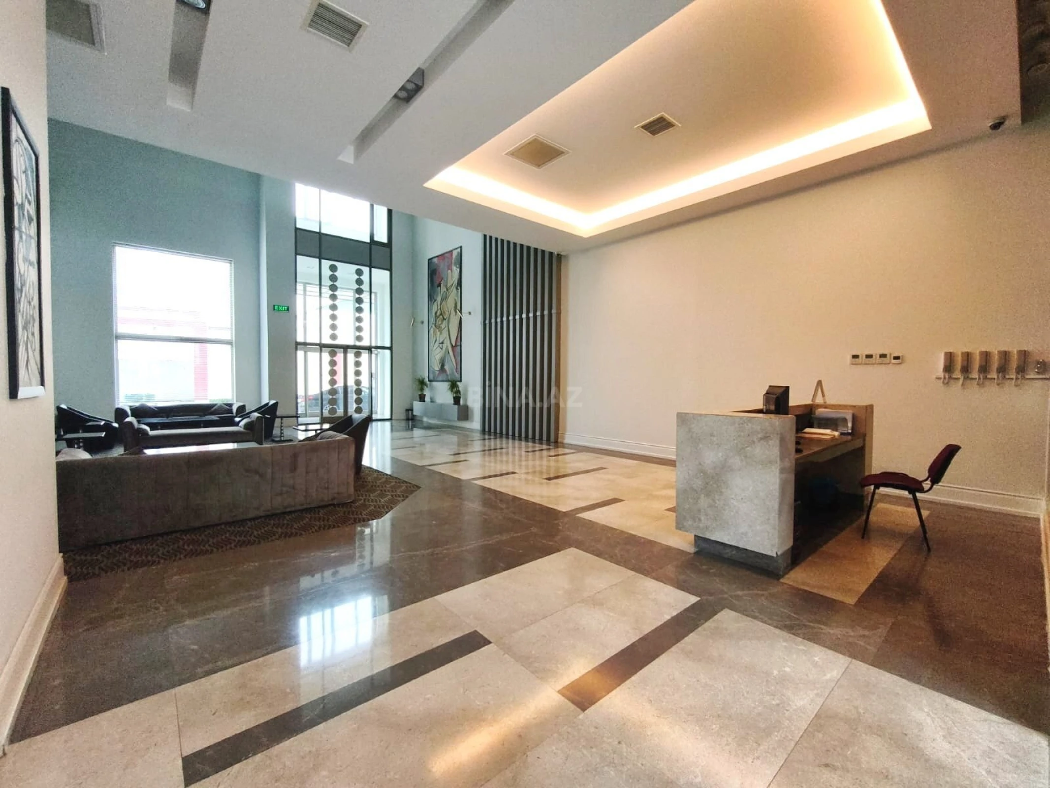 Satılır 4 otaqlı mənzil 210 m²