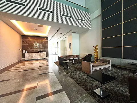 Satılır 4 otaqlı mənzil 210 m²