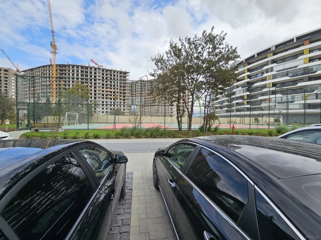 Satılır 4 otaqlı mənzil 166.5 m²