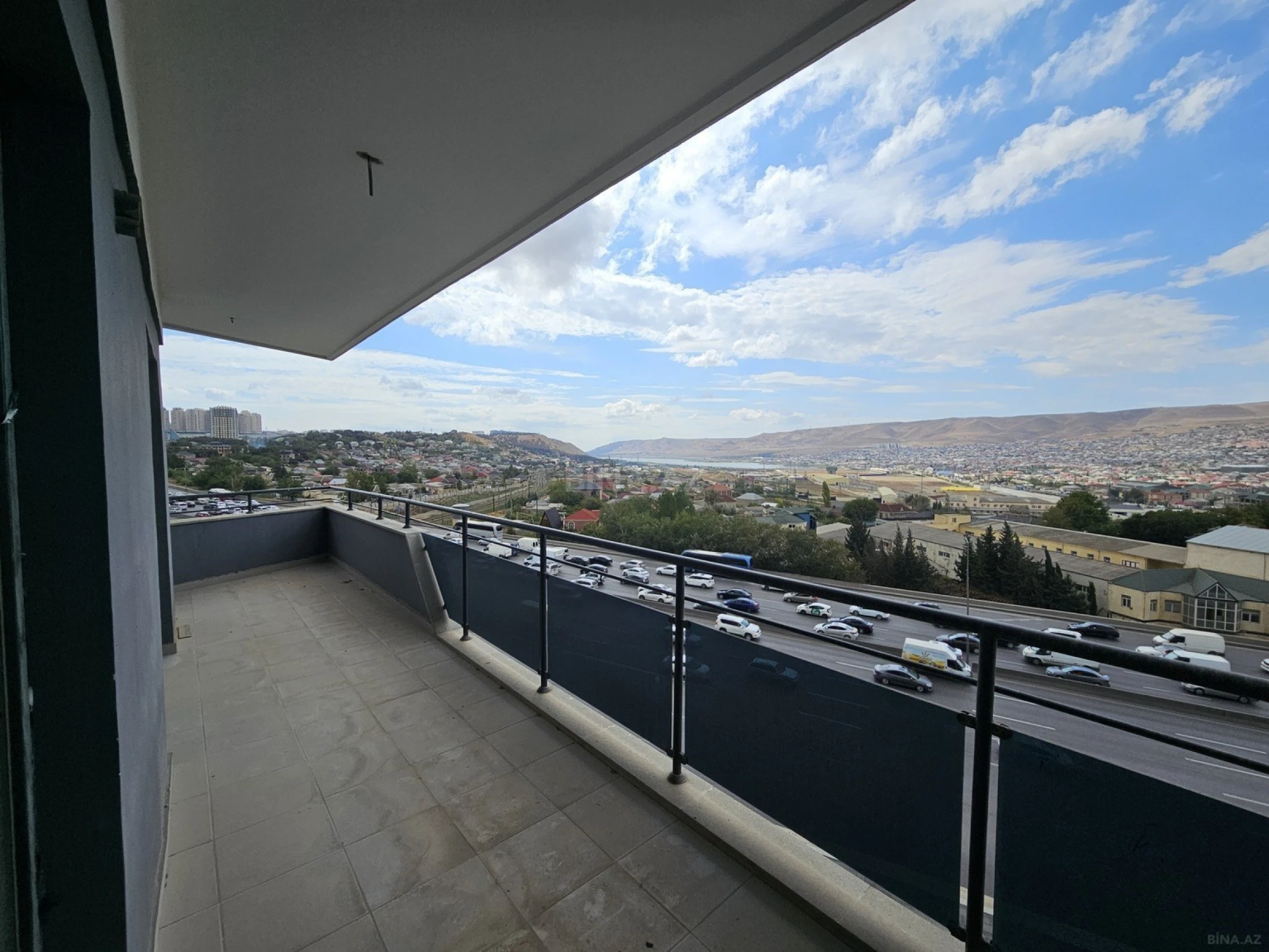 Satılır 4 otaqlı mənzil 166.5 m²