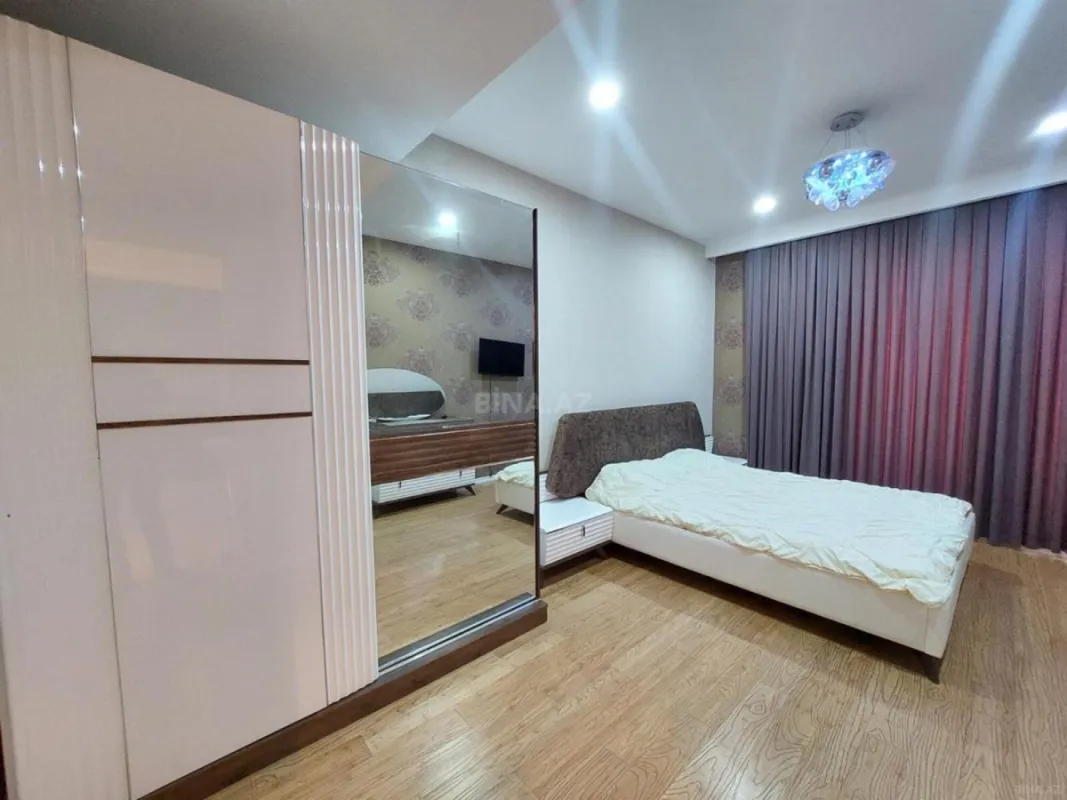 Kirayə verilir 2 otaqlı mənzil 100 m²