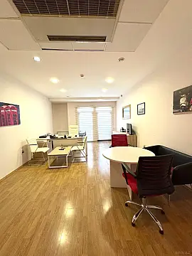Kirayə verilir 20 otaqlı ofis 1757 m²
