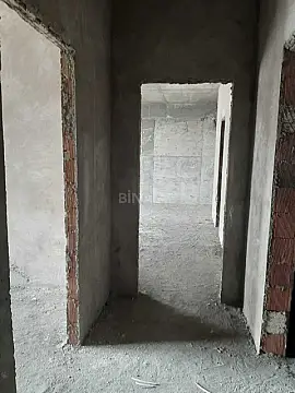 Satılır 4 otaqlı mənzil 182 m²