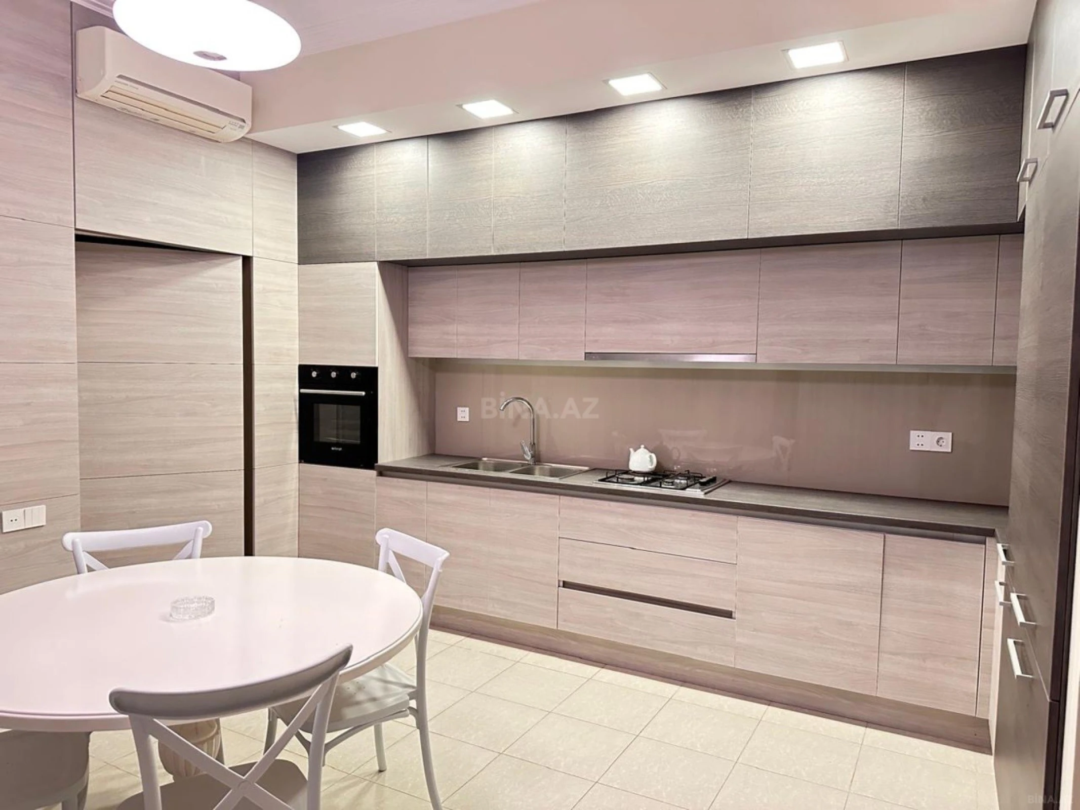 Kirayə verilir 4 otaqlı həyət evi 300 m²