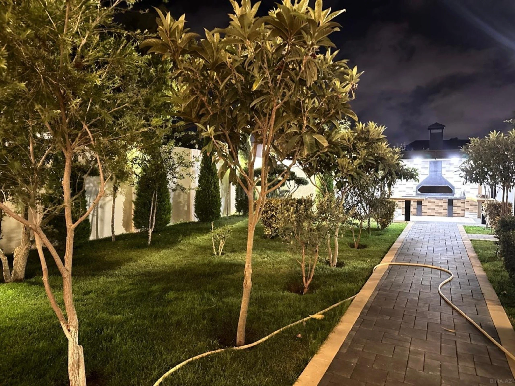 Kirayə verilir 4 otaqlı həyət evi 300 m²