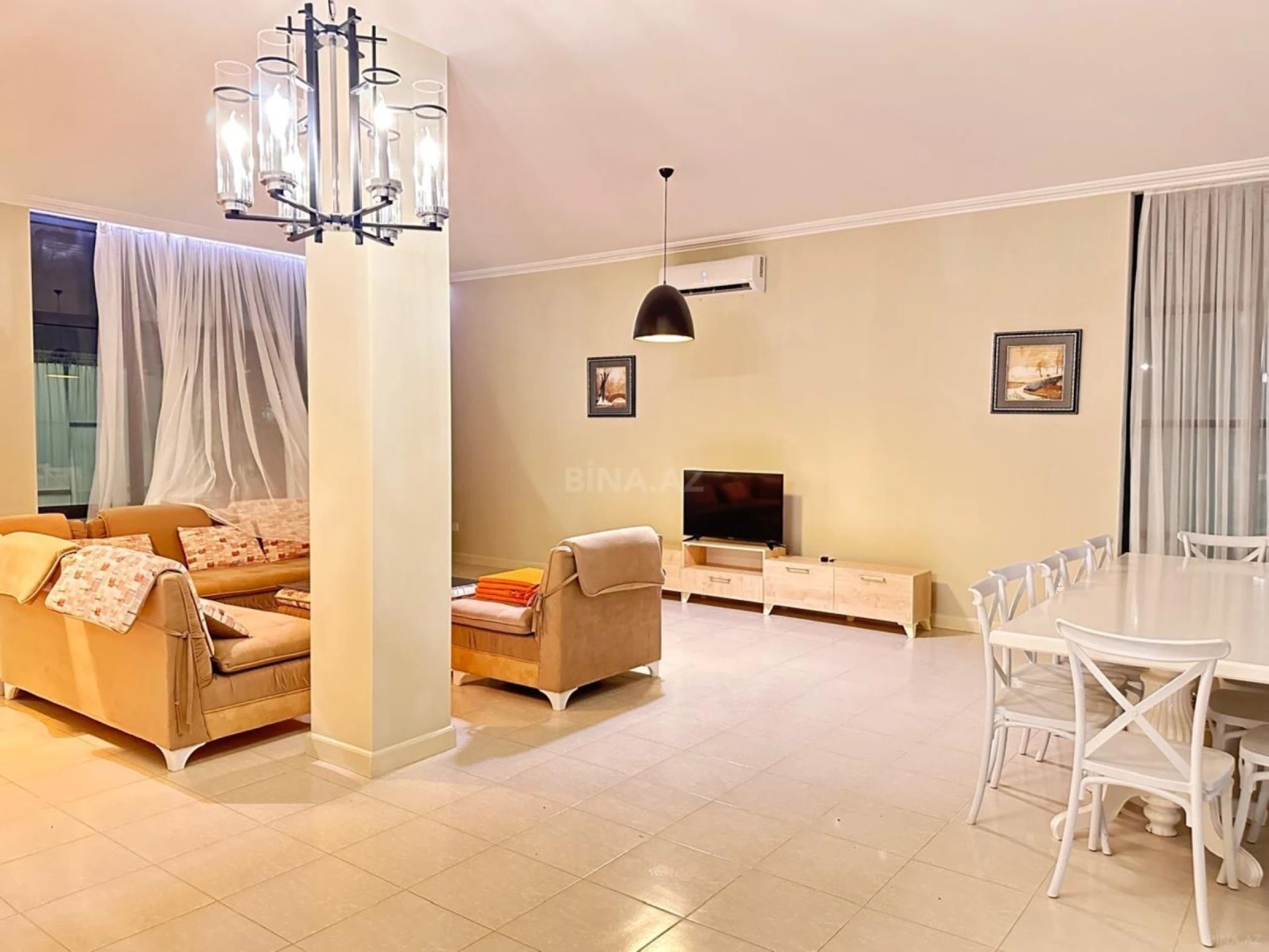 Kirayə verilir 4 otaqlı həyət evi 300 m²