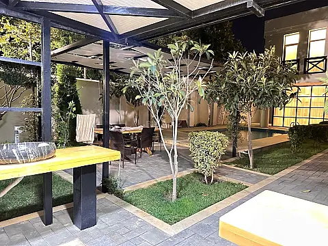 Kirayə verilir 4 otaqlı həyət evi 300 m²